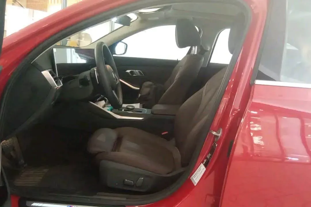 2024 BMW 3 Series 2.0T 184HP L4 8AT,autocango,china used car exporter,china ev exporter,chinese used car exporter,chinese used ev exporter