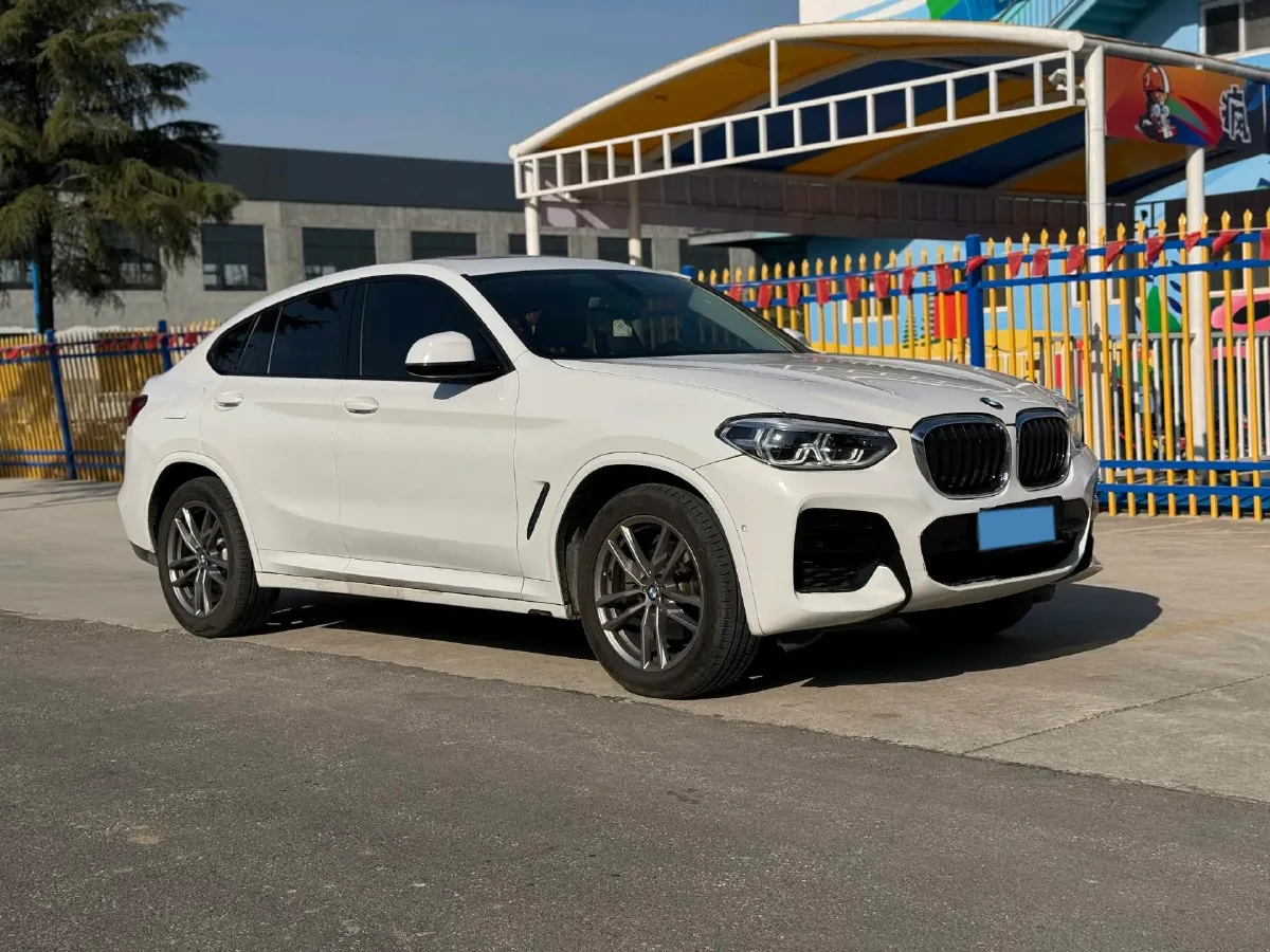 2021 BMW X4 2.0T 184HP L4 8AT,autocango,china used car exporter,china ev exporter,chinese used car exporter,chinese used ev exporter