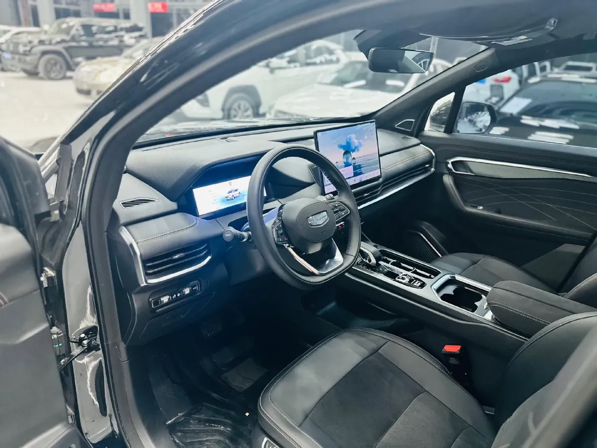 2025 Geely Okavango L 2.0T 218HP L4 7DCT,autocango,china used car exporter,china ev exporter,chinese used car exporter,chinese used ev exporter