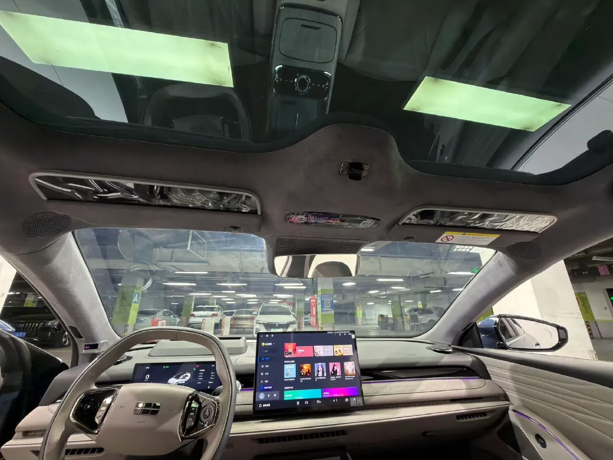 2025 Geely Galaxy Starshine 8 1.5T 163HP L4 3DHT PHEV 27.69KWH,autocango,china used car exporter,china ev exporter,chinese used car exporter,chinese used ev exporter