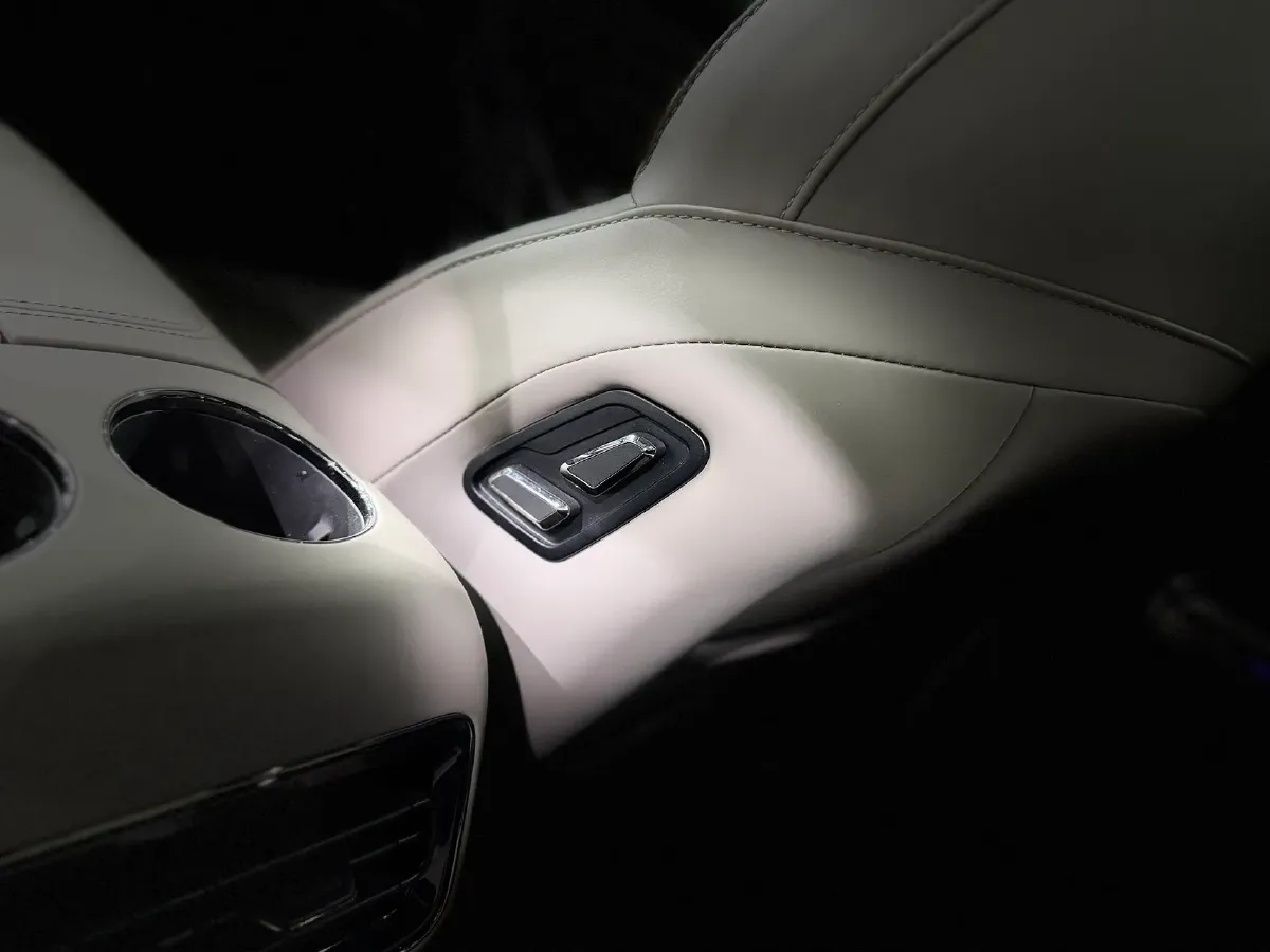 2025 Geely Galaxy Starshine 8 1.5T 163HP L4 3DHT PHEV 27.69KWH,autocango,china used car exporter,china ev exporter,chinese used car exporter,chinese used ev exporter