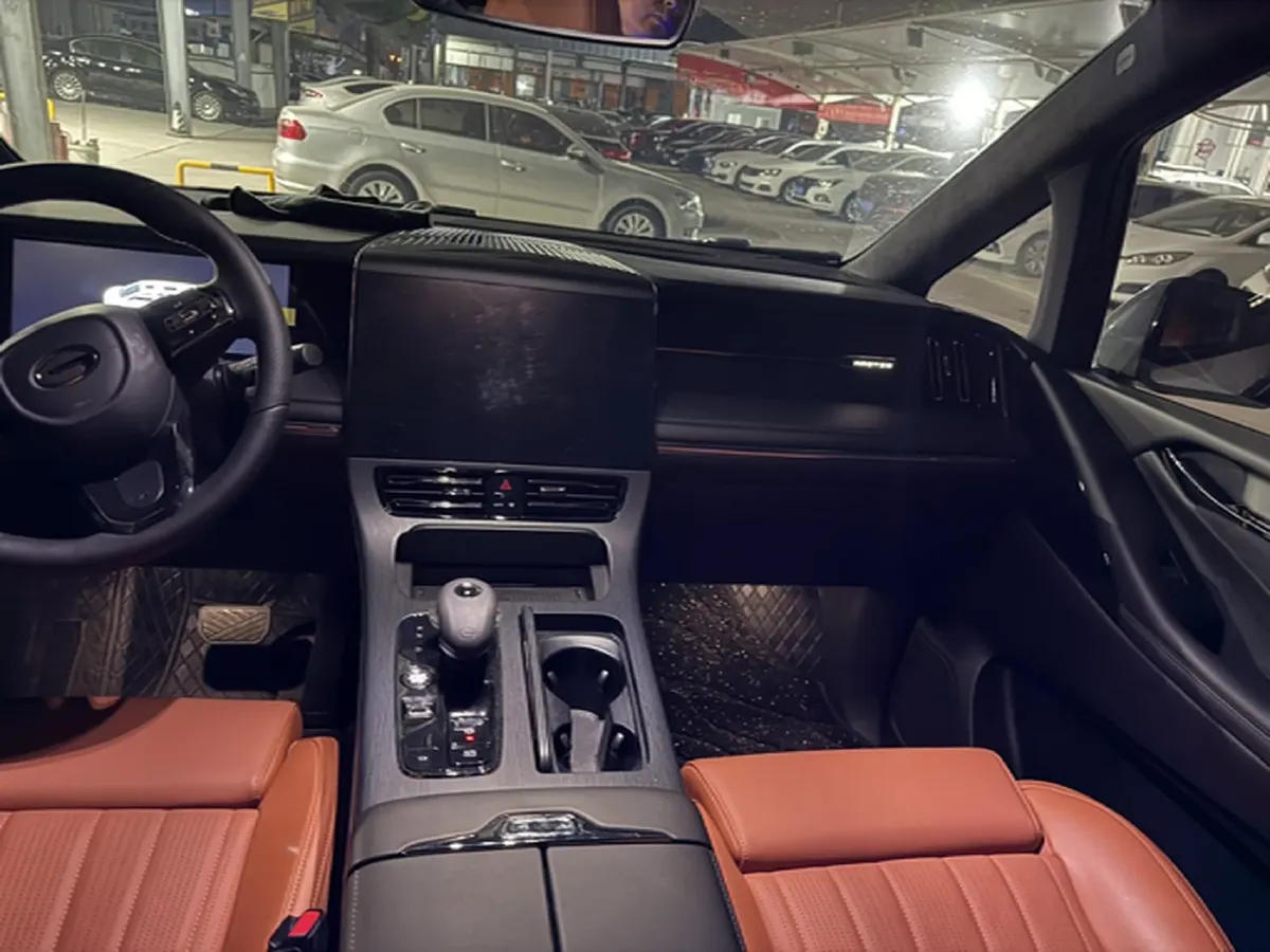 2025 GAC Trumpchi M8 2.0T 190HP L4 2DHT Hybrid,autocango,china used car exporter,china ev exporter,chinese used car exporter,chinese used ev exporter