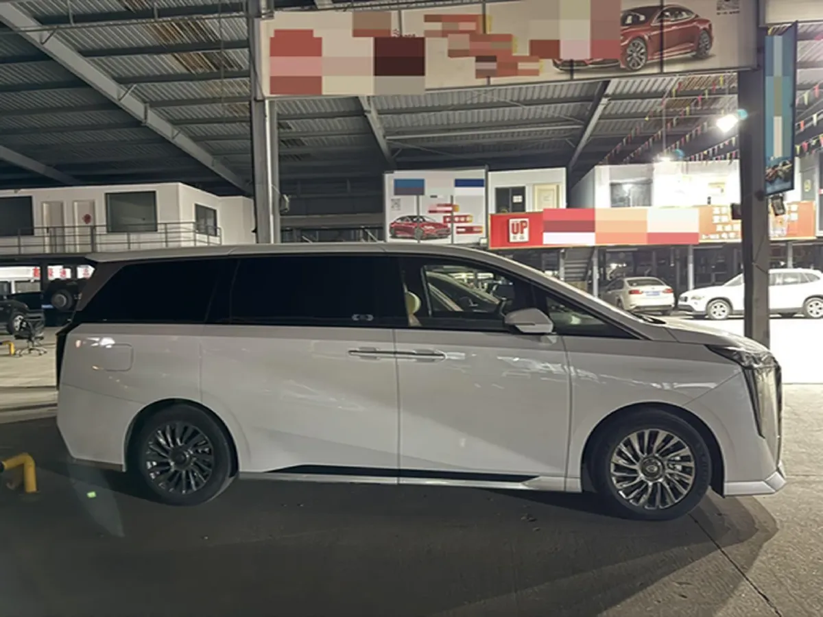 2025 GAC Trumpchi M8 2.0T 190HP L4 2DHT Hybrid,autocango,china used car exporter,china ev exporter,chinese used car exporter,chinese used ev exporter