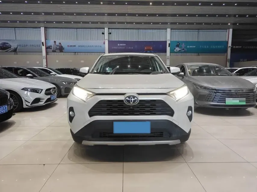 2021 Toyota RAV4 2.0L 171HP L4 CVT,autocango,china used car exporter,china ev exporter,chinese used car exporter,chinese used ev exporter