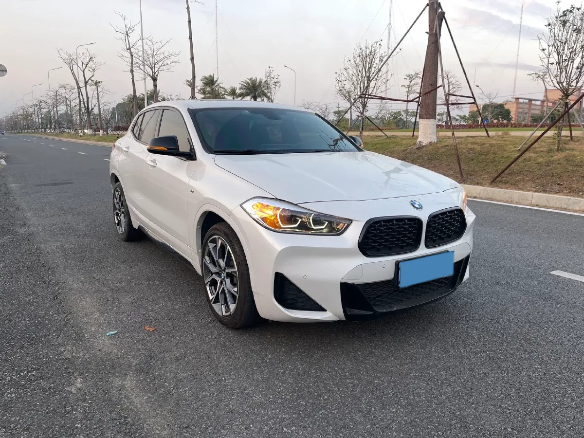 2022 BMW X2 2.0T 192HP L4 7DCT,autocango,china used car exporter,china ev exporter,chinese used car exporter,chinese used ev exporter