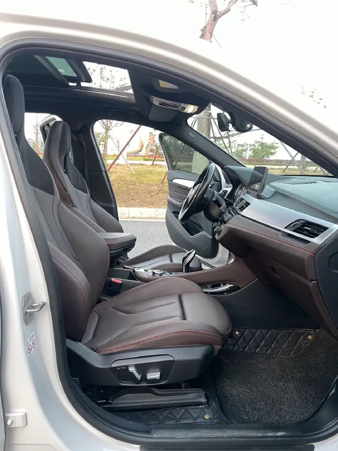 2022 BMW X2 2.0T 192HP L4 7DCT,autocango,china used car exporter,china ev exporter,chinese used car exporter,chinese used ev exporter