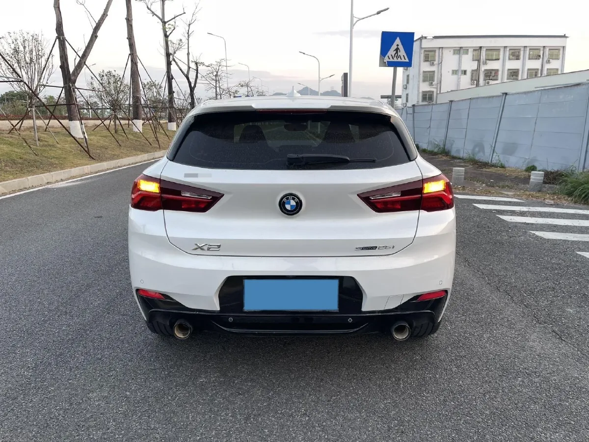 2022 BMW X2 2.0T 192HP L4 7DCT,autocango,china used car exporter,china ev exporter,chinese used car exporter,chinese used ev exporter