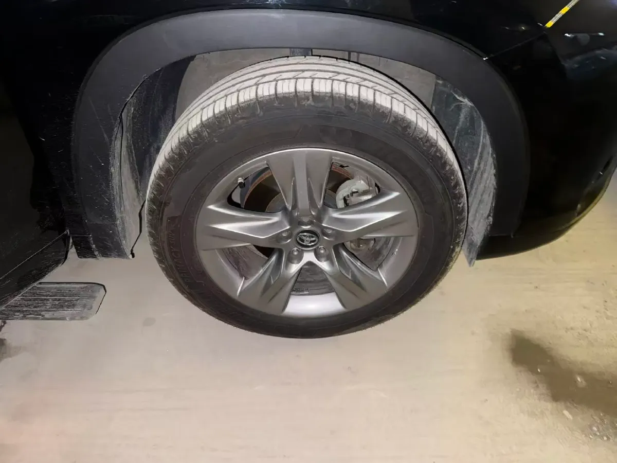 2020 Toyota Highlander 2.0T 220HP L4 6AT,autocango,china used car exporter,china ev exporter,chinese used car exporter,chinese used ev exporter