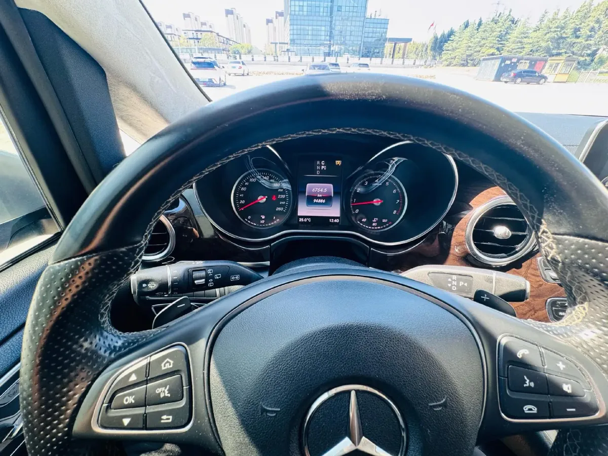 2018 Mercedes-Benz V Class 2.0T 211HP L4 7AT,autocango,china used car exporter,china ev exporter,chinese used car exporter,chinese used ev exporter