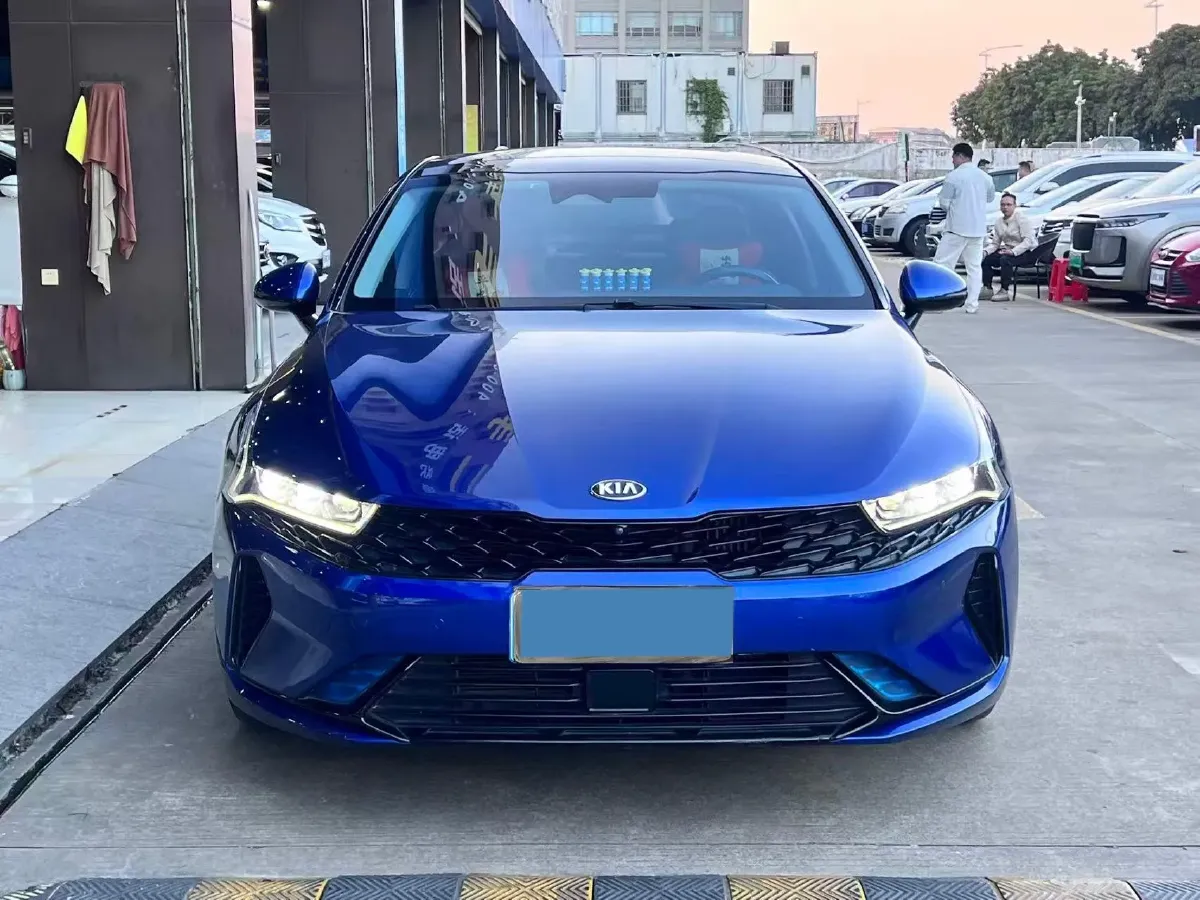 2021 Toyota Camry 2.0L 178HP L4 CVT,autocango,china used car exporter,china ev exporter,chinese used car exporter,chinese used ev exporter