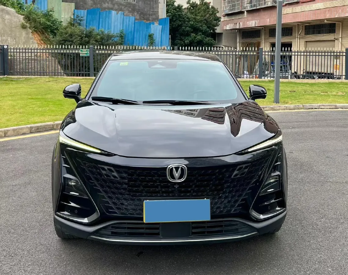 2022 ChangAn UNI-T 1.5T 188HP L4 7DCT,autocango,china used car exporter,china ev exporter,chinese used car exporter,chinese used ev exporter