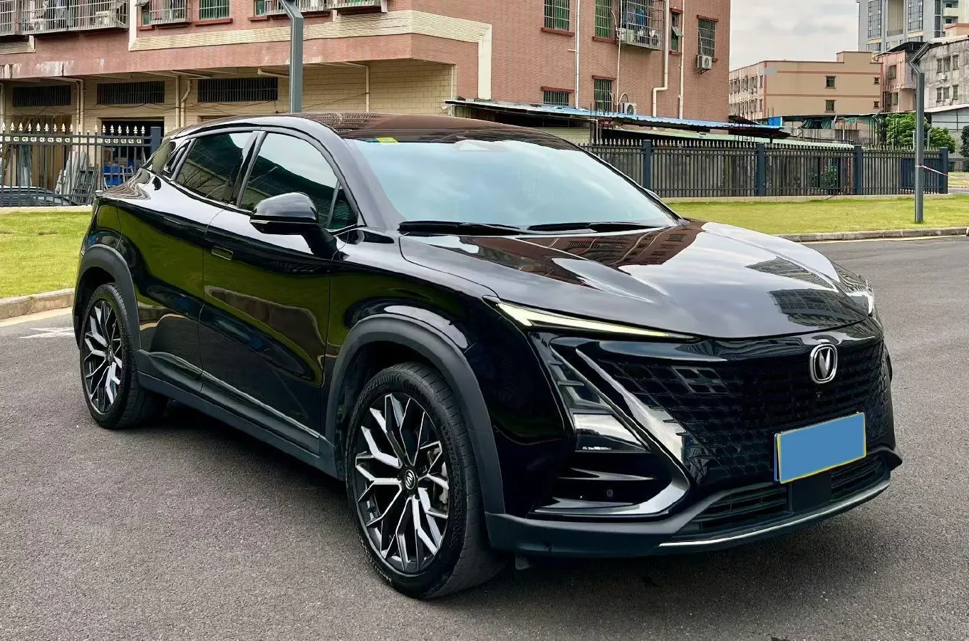 2022 ChangAn UNI-T 1.5T 188HP L4 7DCT,autocango,china used car exporter,china ev exporter,chinese used car exporter,chinese used ev exporter