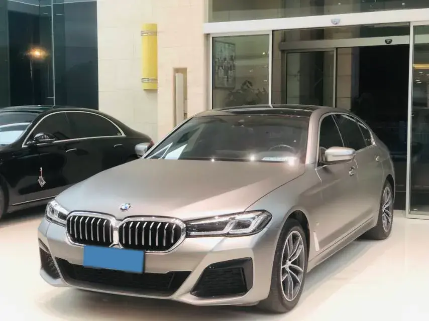 2021 BMW 5 Series 2.0T 184HP L4 8AT
