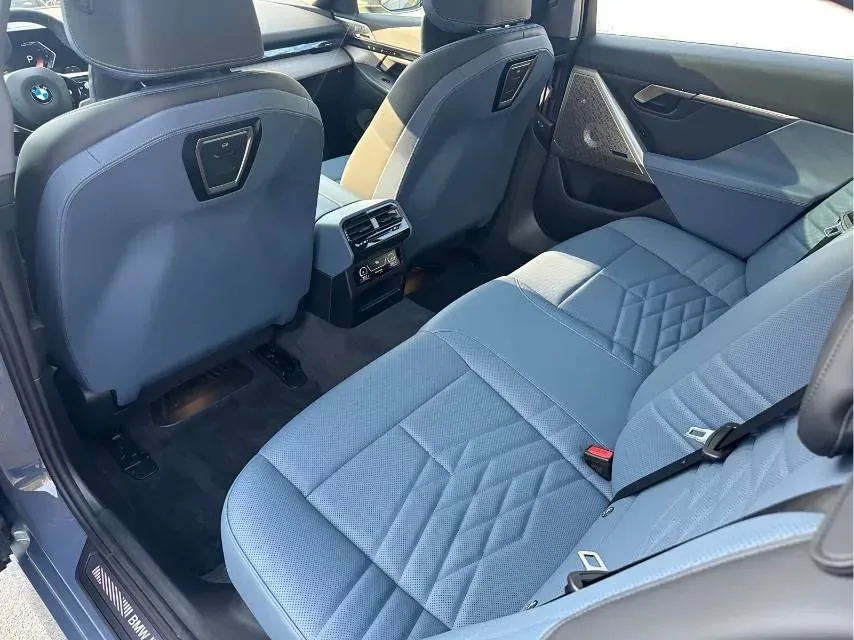 2024 BMW 5 Series 2.0T 258HP L4 8AT,autocango,china used car exporter,china ev exporter,chinese used car exporter,chinese used ev exporter