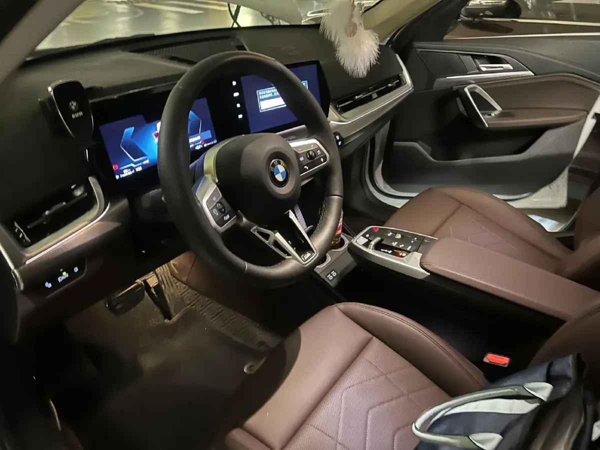 2024 BMW X1 2.0T 204HP L4 7DCT,autocango,china used car exporter,china ev exporter,chinese used car exporter,chinese used ev exporter