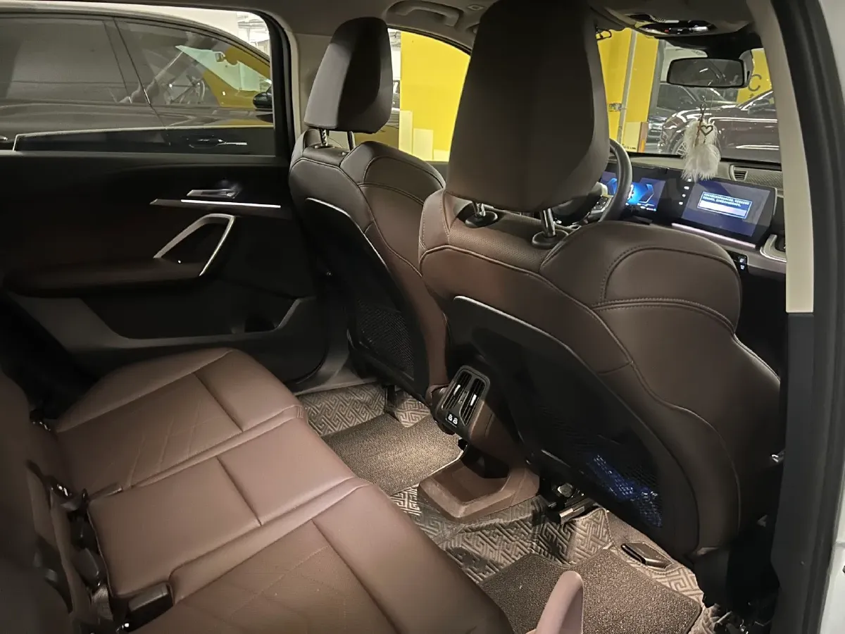 2024 BMW X1 2.0T 204HP L4 7DCT,autocango,china used car exporter,china ev exporter,chinese used car exporter,chinese used ev exporter