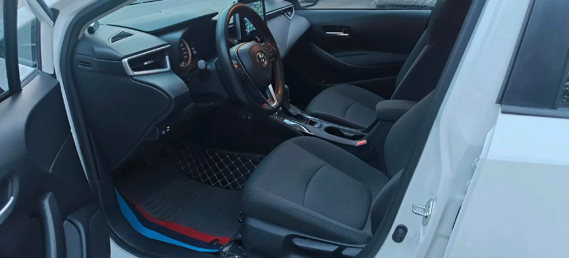 2021 Toyota Corolla 1.5L 121HP L3 CVT,autocango,china used car exporter,china ev exporter,chinese used car exporter,chinese used ev exporter