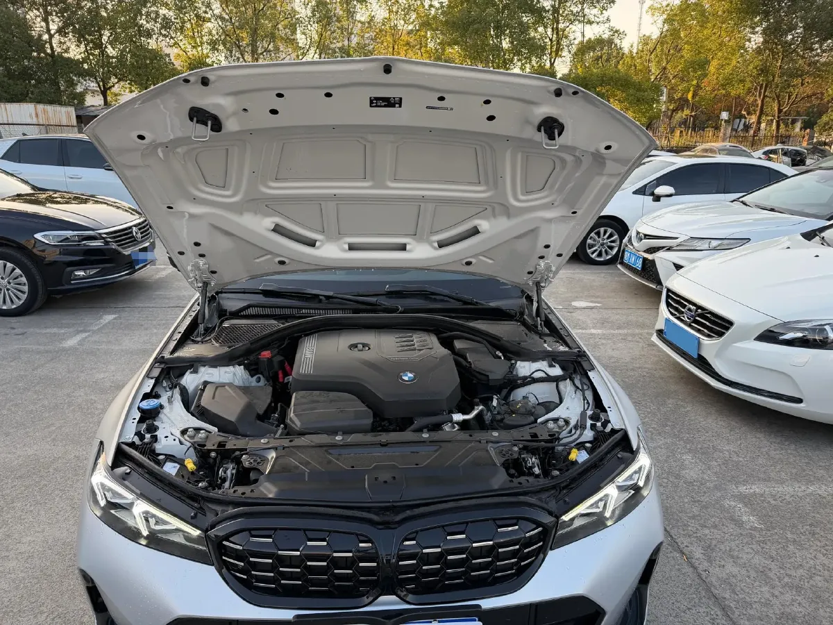 2025 BMW 3 Series 2.0T 184HP L4 8AT,autocango,china used car exporter,china ev exporter,chinese used car exporter,chinese used ev exporter