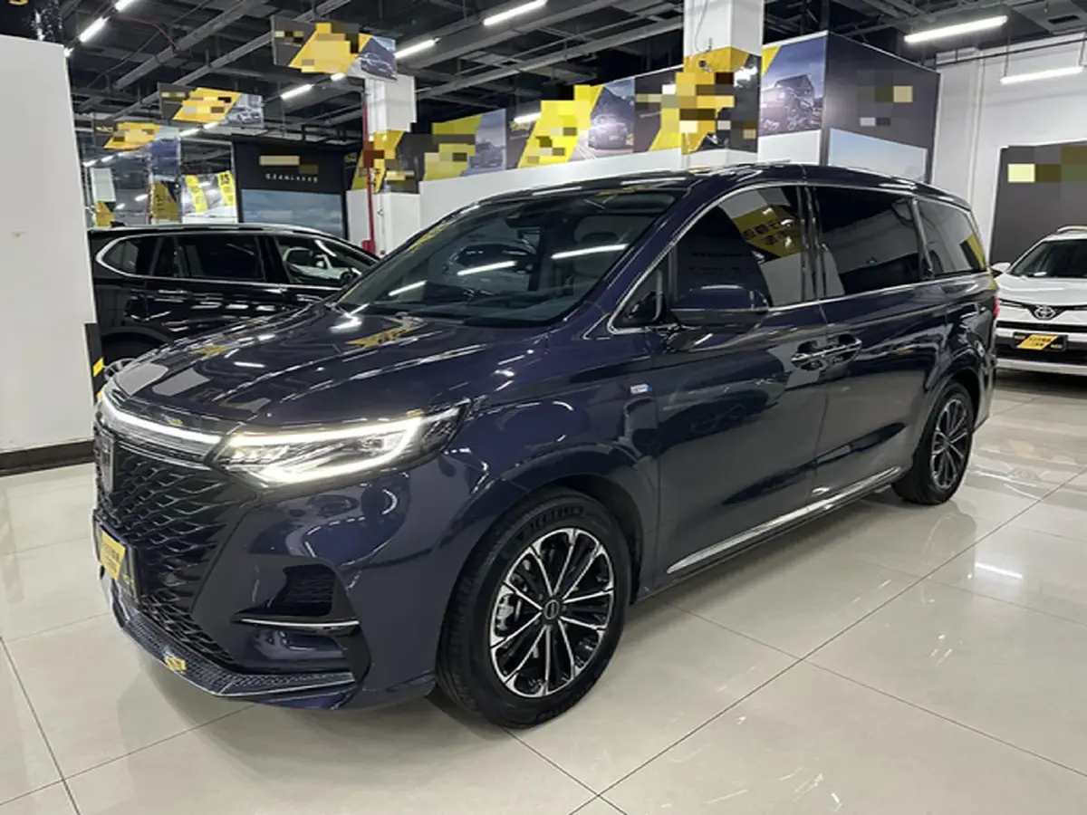 2022 Roewe iMAX8 2.0T 234HP L4 8AT 2022 Roewe iMAX8 2.0T 234HP L4 8AT