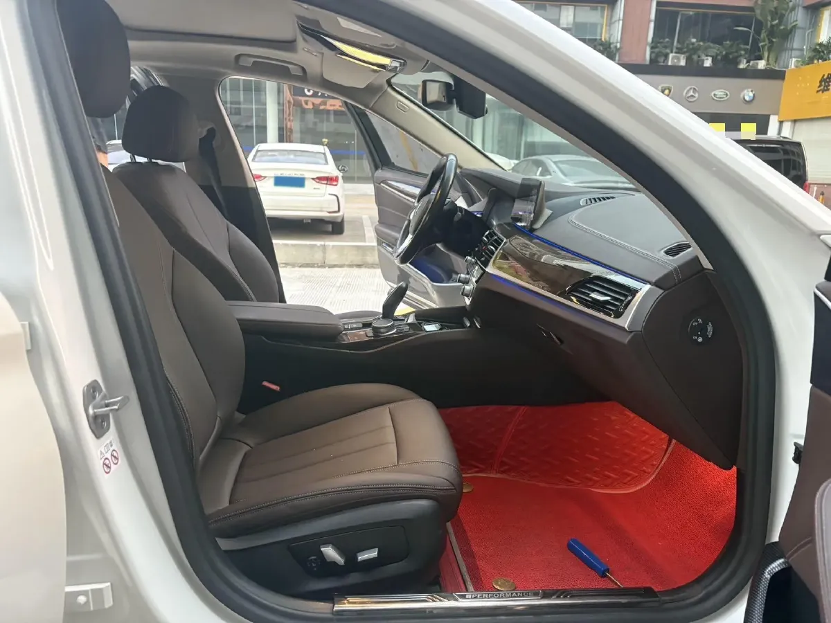 2020 BMW 5 Series 2.0T 184HP L4 8AT,autocango,china used car exporter,china ev exporter,chinese used car exporter,chinese used ev exporter