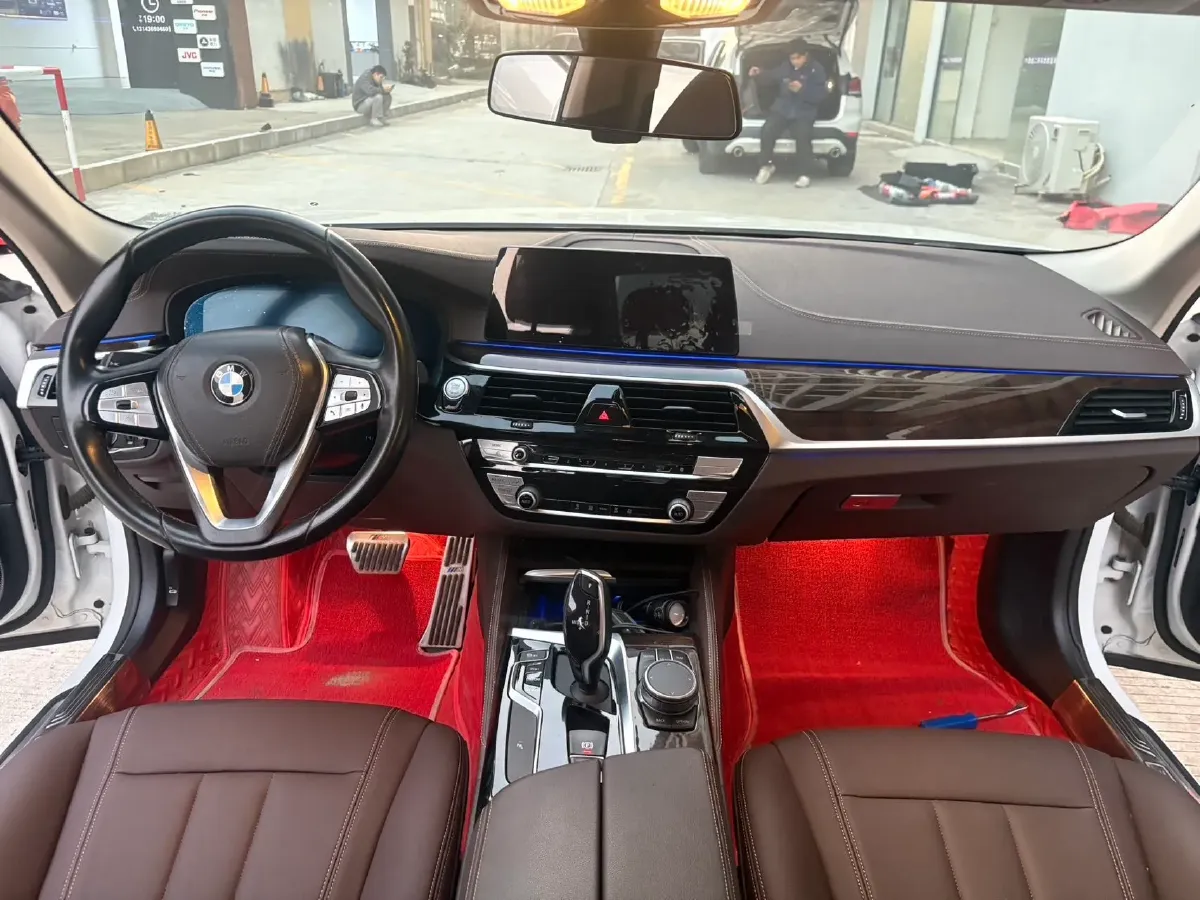 2020 BMW 5 Series 2.0T 184HP L4 8AT,autocango,china used car exporter,china ev exporter,chinese used car exporter,chinese used ev exporter