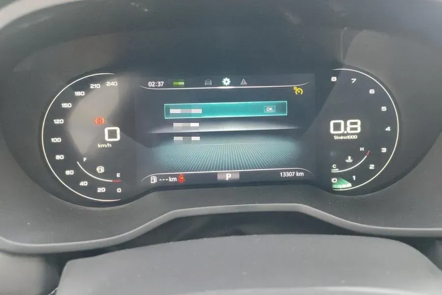 2020 Roewe i5 1.5L 120HP L4 CVT,autocango,china used car exporter,china ev exporter,chinese used car exporter,chinese used ev exporter