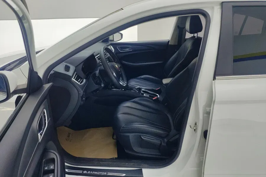 2020 Roewe i5 1.5L 120HP L4 CVT,autocango,china used car exporter,china ev exporter,chinese used car exporter,chinese used ev exporter