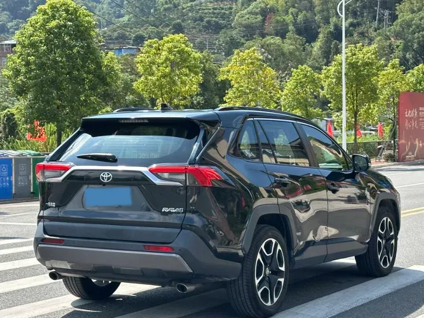 2020 Toyota RAV4 2.0L 171HP L4 CVT,autocango,china used car exporter,china ev exporter,chinese used car exporter,chinese used ev exporter