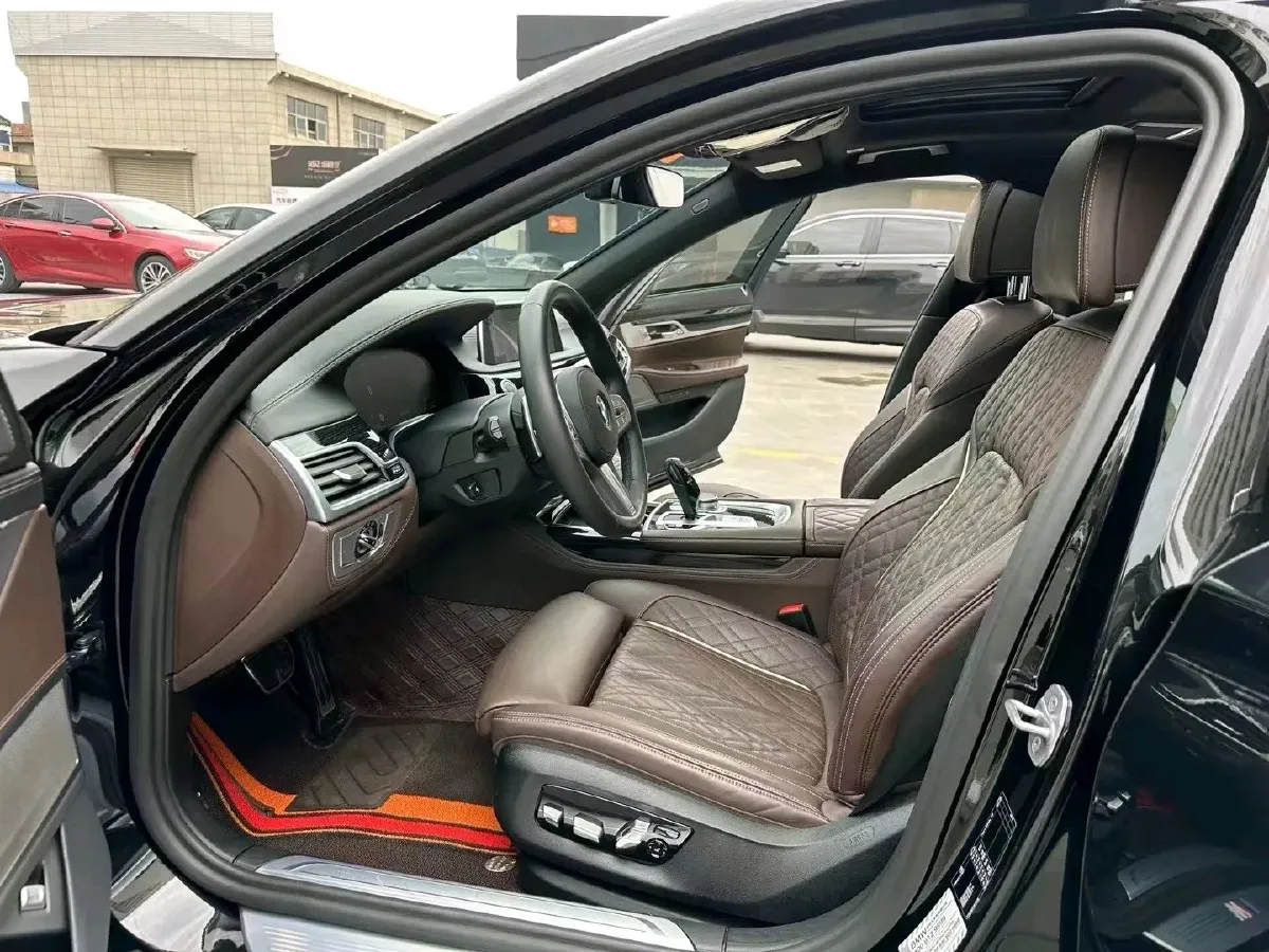 2019 BMW 7 Series 3.0T 340HP L6 8AT,autocango,china used car exporter,china ev exporter,chinese used car exporter,chinese used ev exporter