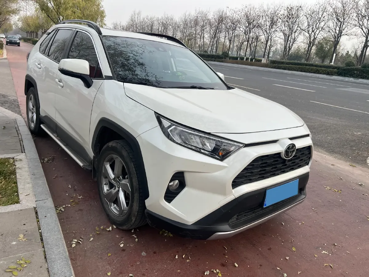 2020 Toyota RAV4 2.0L 171HP L4 CVT,autocango,china used car exporter,china ev exporter,chinese used car exporter,chinese used ev exporter