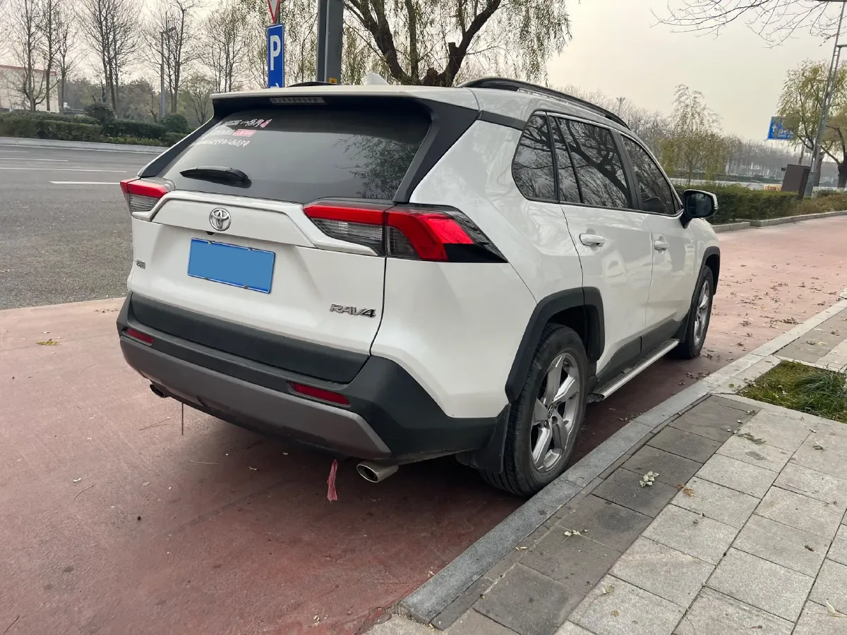 2020 Toyota RAV4 2.0L 171HP L4 CVT,autocango,china used car exporter,china ev exporter,chinese used car exporter,chinese used ev exporter