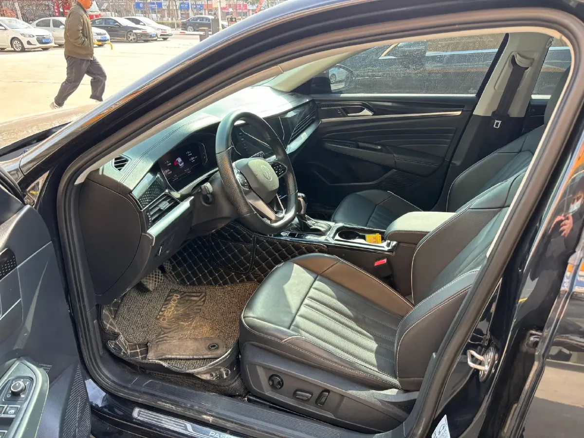 2023 Volkswagen Passat 2.0T 186HP L4 7DCT,autocango,china used car exporter,china ev exporter,chinese used car exporter,chinese used ev exporter