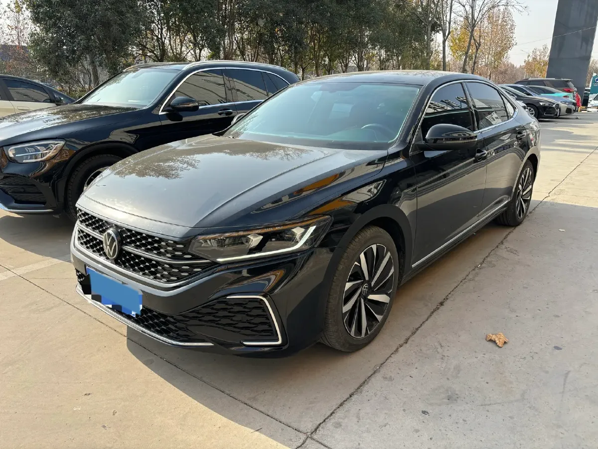 2023 Volkswagen Passat 2.0T 186HP L4 7DCT,autocango,china used car exporter,china ev exporter,chinese used car exporter,chinese used ev exporter