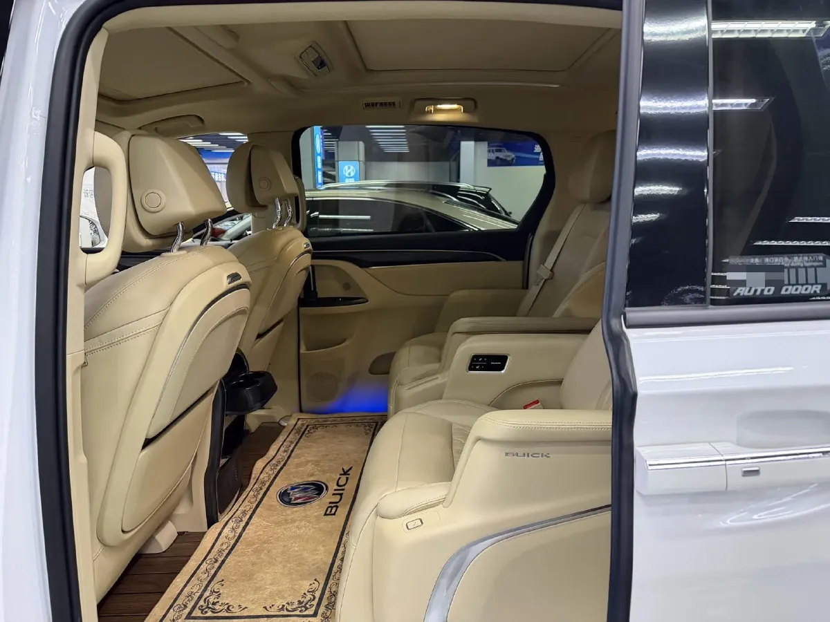 2022 Buick GL8 2.0T 237HP L4 9AT,autocango,china used car exporter,china ev exporter,chinese used car exporter,chinese used ev exporter