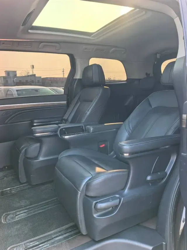 2021 GAC Trumpchi M8 2.0T 252HP L4 8AT,autocango,china used car exporter,china ev exporter,chinese used car exporter,chinese used ev exporter