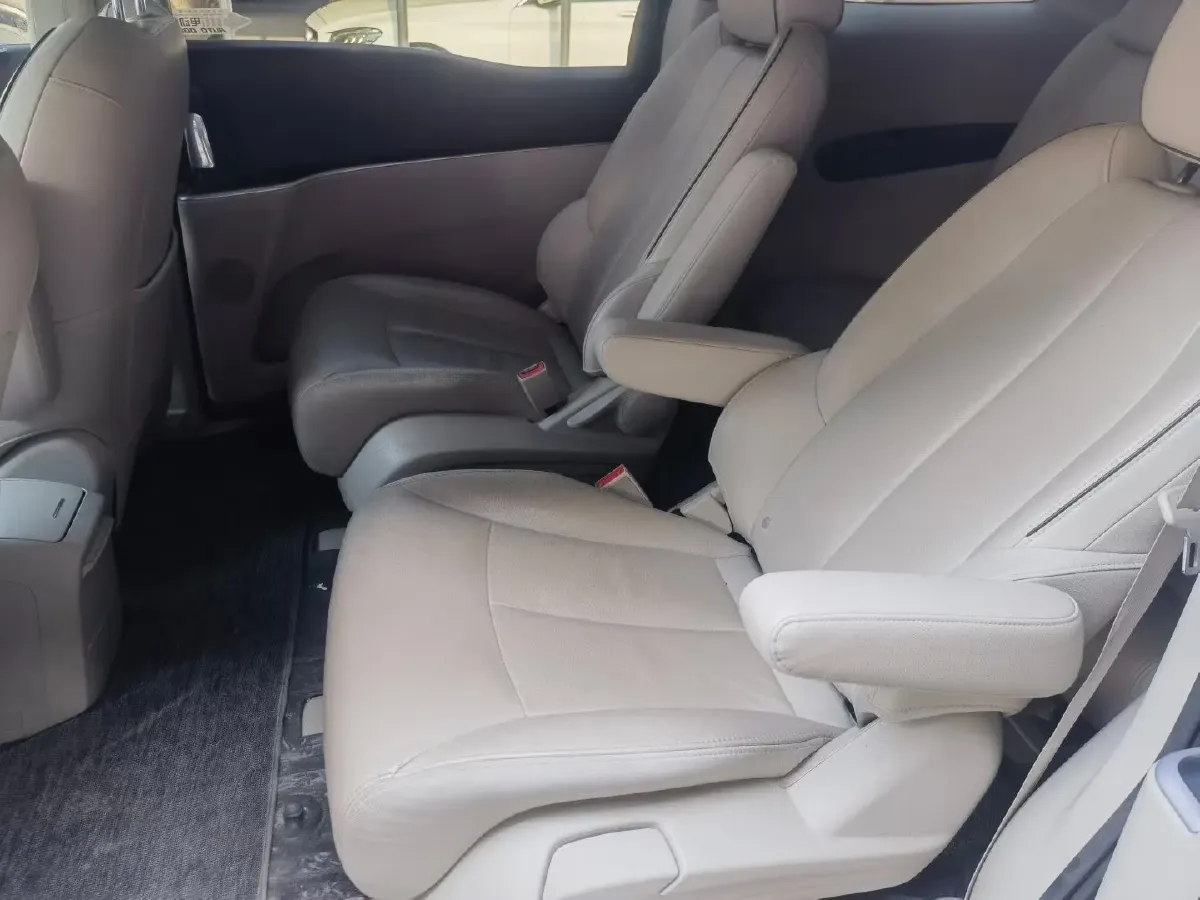 2021 Buick GL8 2.0T 237HP L4 9AT,autocango,china used car exporter,china ev exporter,chinese used car exporter,chinese used ev exporter