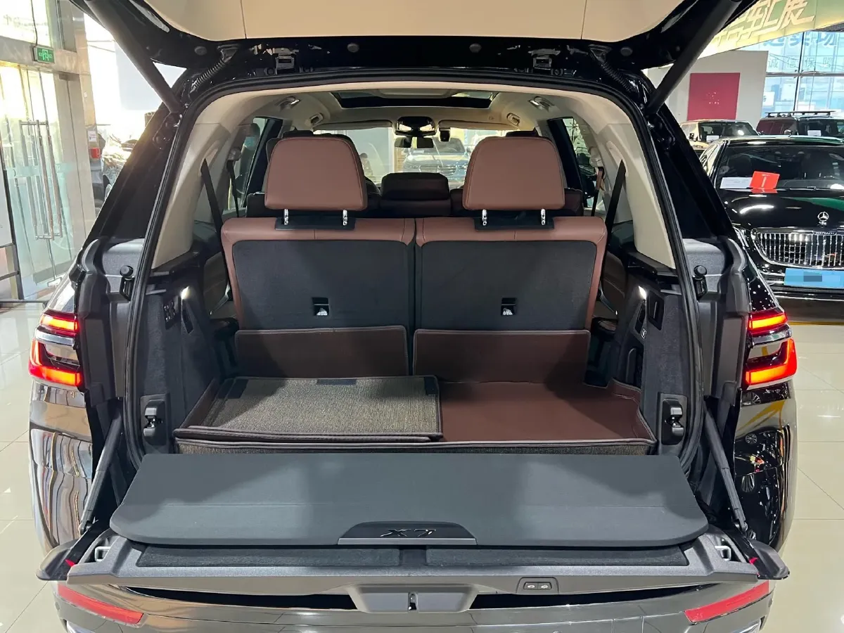 2023 BMW X7 3.0T 381HP L6 8AT,autocango,china used car exporter,china ev exporter,chinese used car exporter,chinese used ev exporter