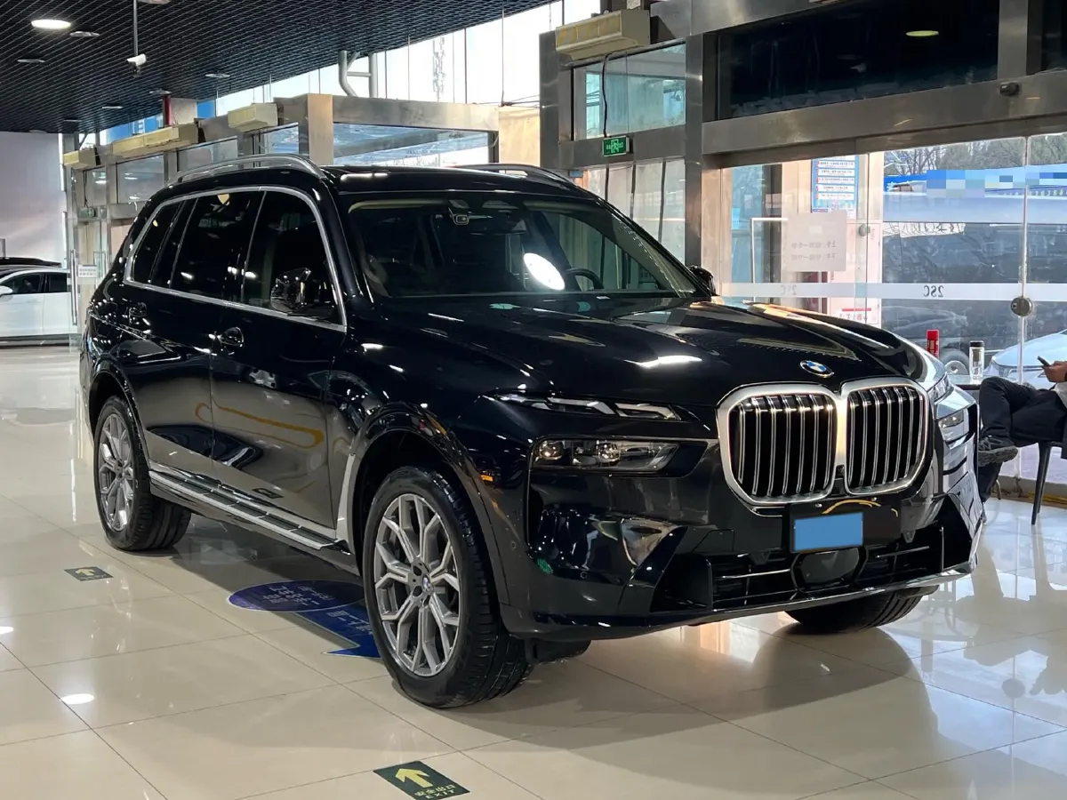 2023 BMW X7 3.0T 381HP L6 8AT,autocango,china used car exporter,china ev exporter,chinese used car exporter,chinese used ev exporter