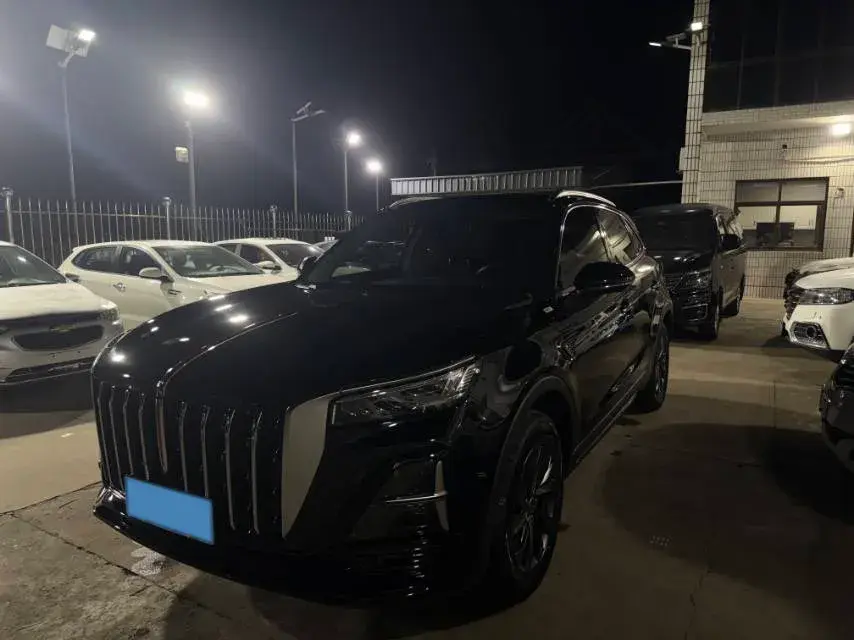 2025 HongQi HS5 2.0T 252HP L4 8AT