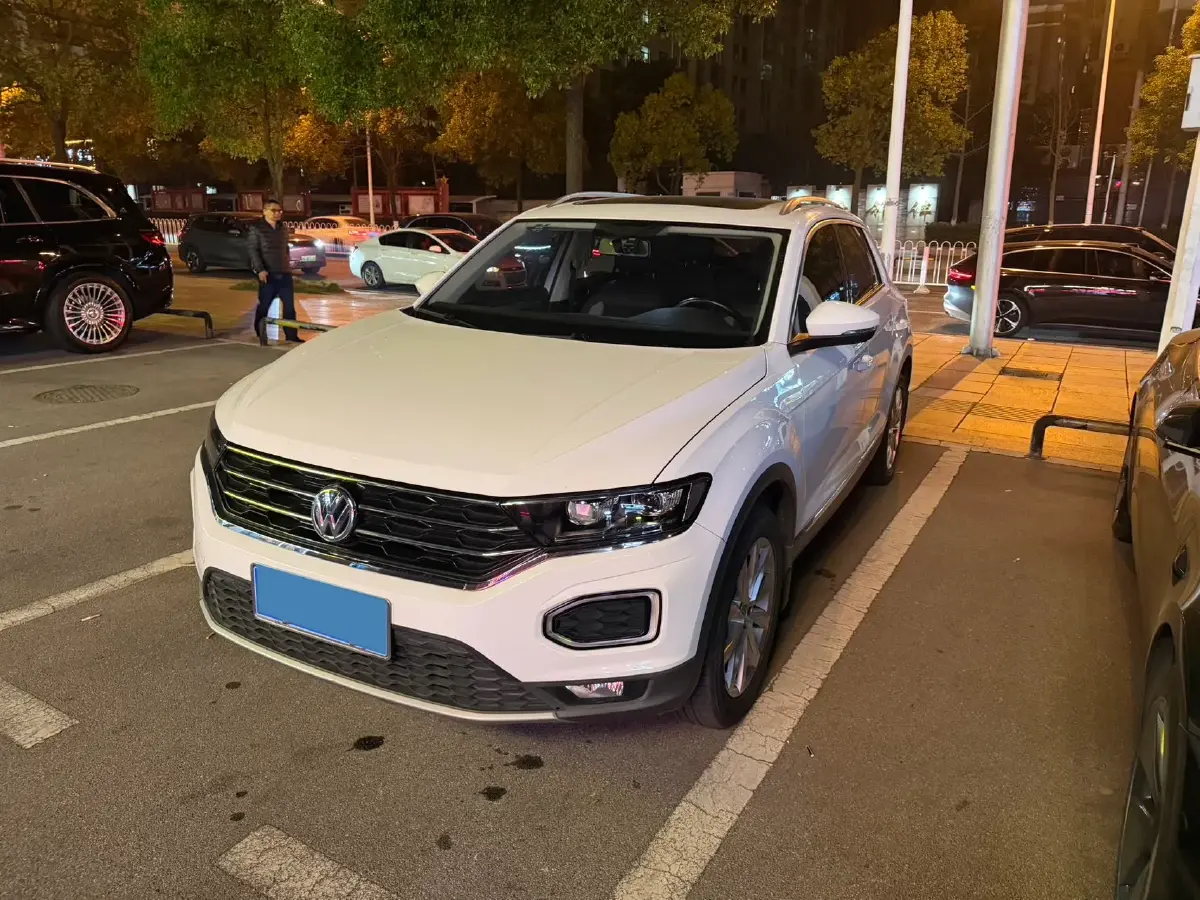 2020 Volkswagen T-Roc 1.4T 131HP L4 7DCT