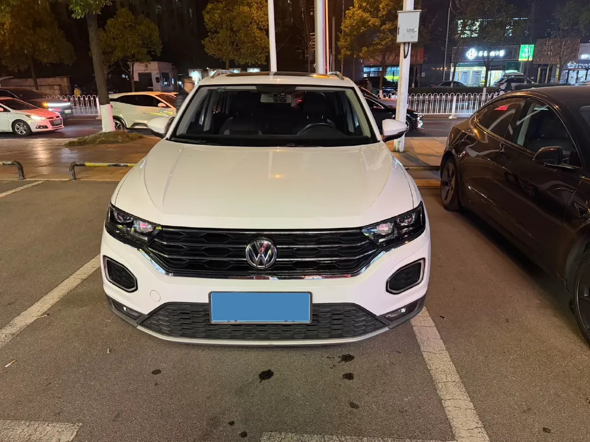 2020 Volkswagen T-Roc 1.4T 131HP L4 7DCT,autocango,china used car exporter,china ev exporter,chinese used car exporter,chinese used ev exporter