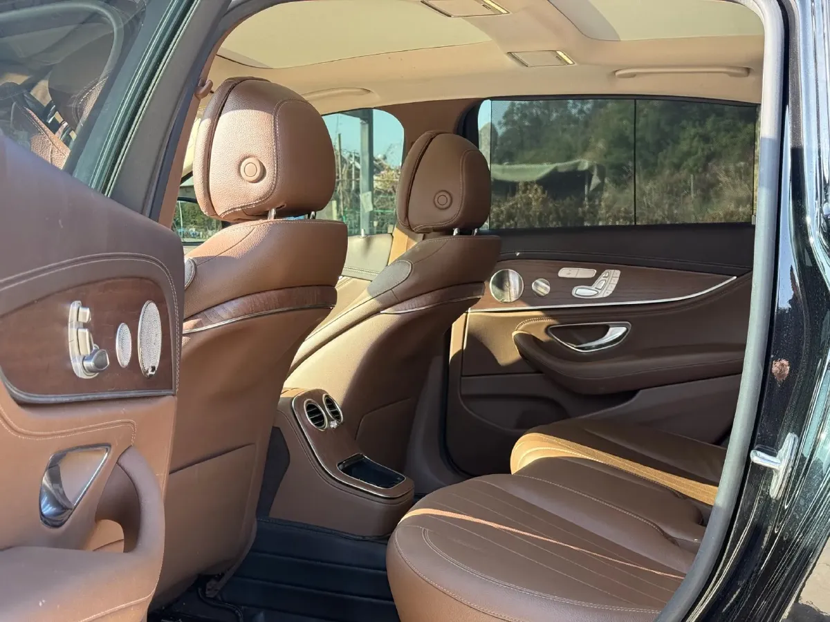 2021 Mercedes-Benz E Class 2.0T 258HP L4 9AT,autocango,china used car exporter,china ev exporter,chinese used car exporter,chinese used ev exporter