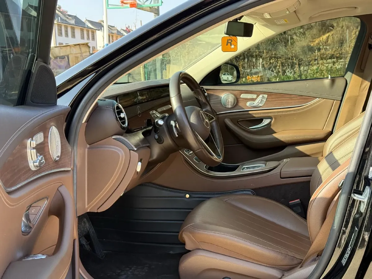 2021 Mercedes-Benz E Class 2.0T 258HP L4 9AT,autocango,china used car exporter,china ev exporter,chinese used car exporter,chinese used ev exporter