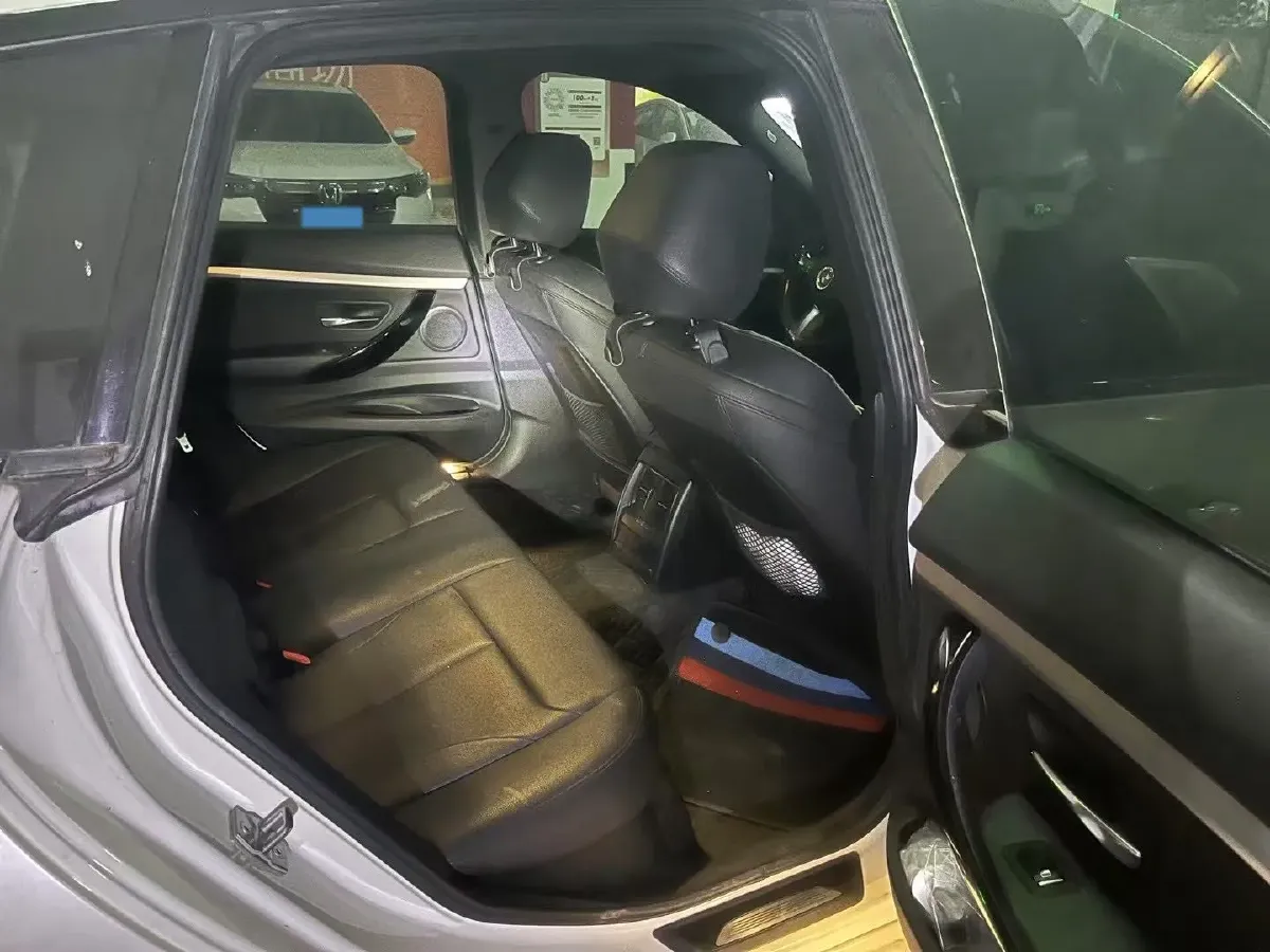 2019 BMW 3 Series GT 2.0T 184HP L4 8AT,autocango,china used car exporter,china ev exporter,chinese used car exporter,chinese used ev exporter