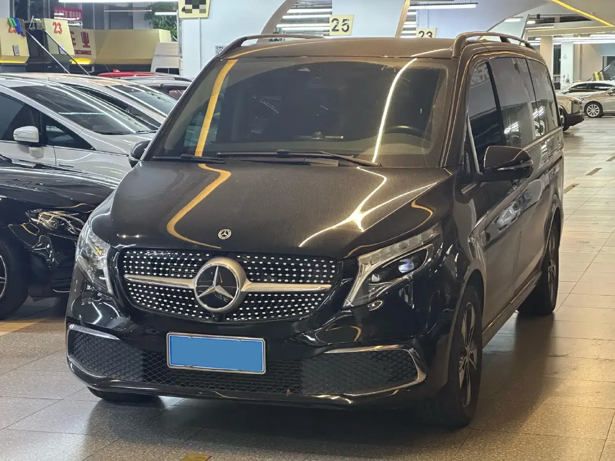 2022 Mercedes-Benz V Class 2.0T 211HP L4 9AT