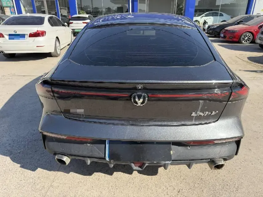 2023 ChangAn UNI-V 1.5T 188HP L4 7DCT,autocango,china used car exporter,china ev exporter,chinese used car exporter,chinese used ev exporter