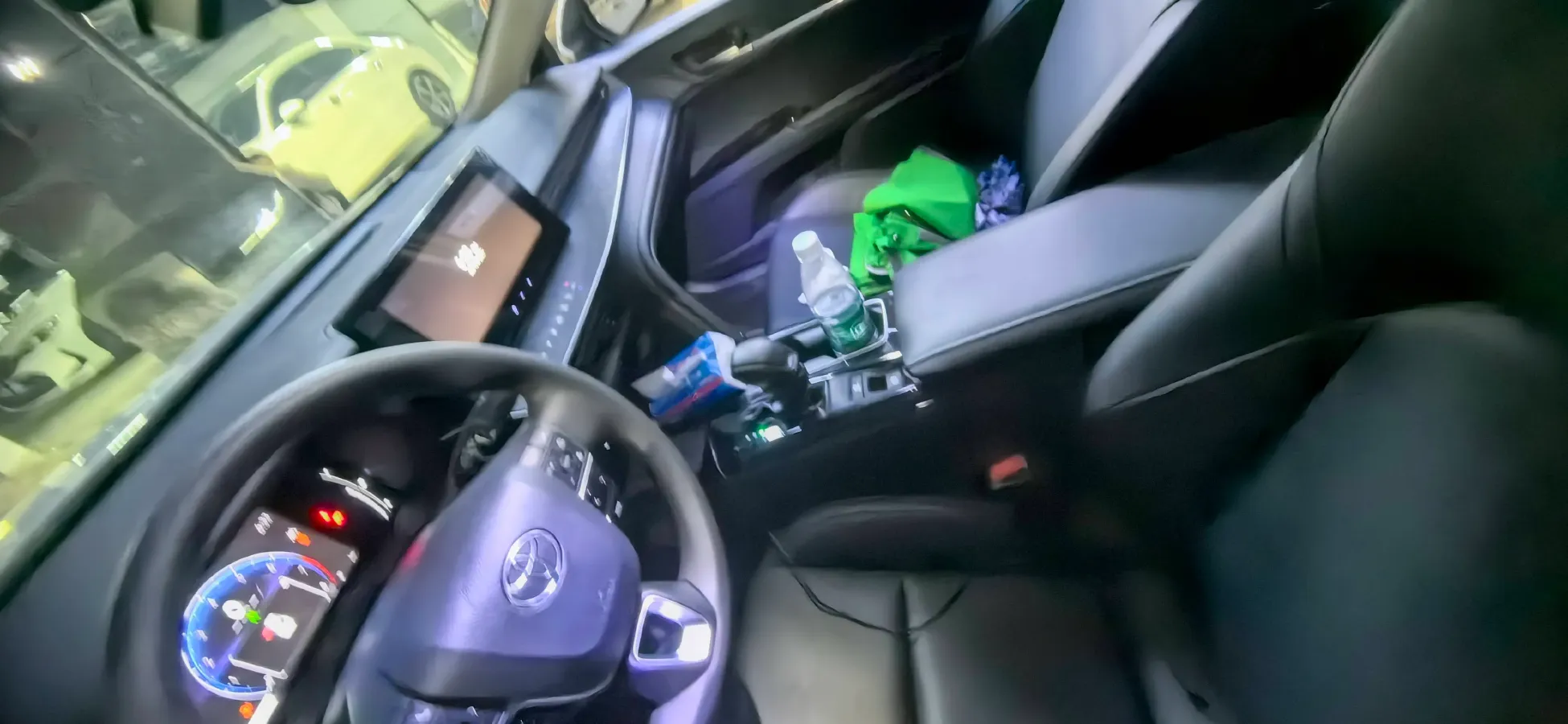 2024 Toyota Camry 2.0L 173HP L4 CVT,autocango,china used car exporter,china ev exporter,chinese used car exporter,chinese used ev exporter