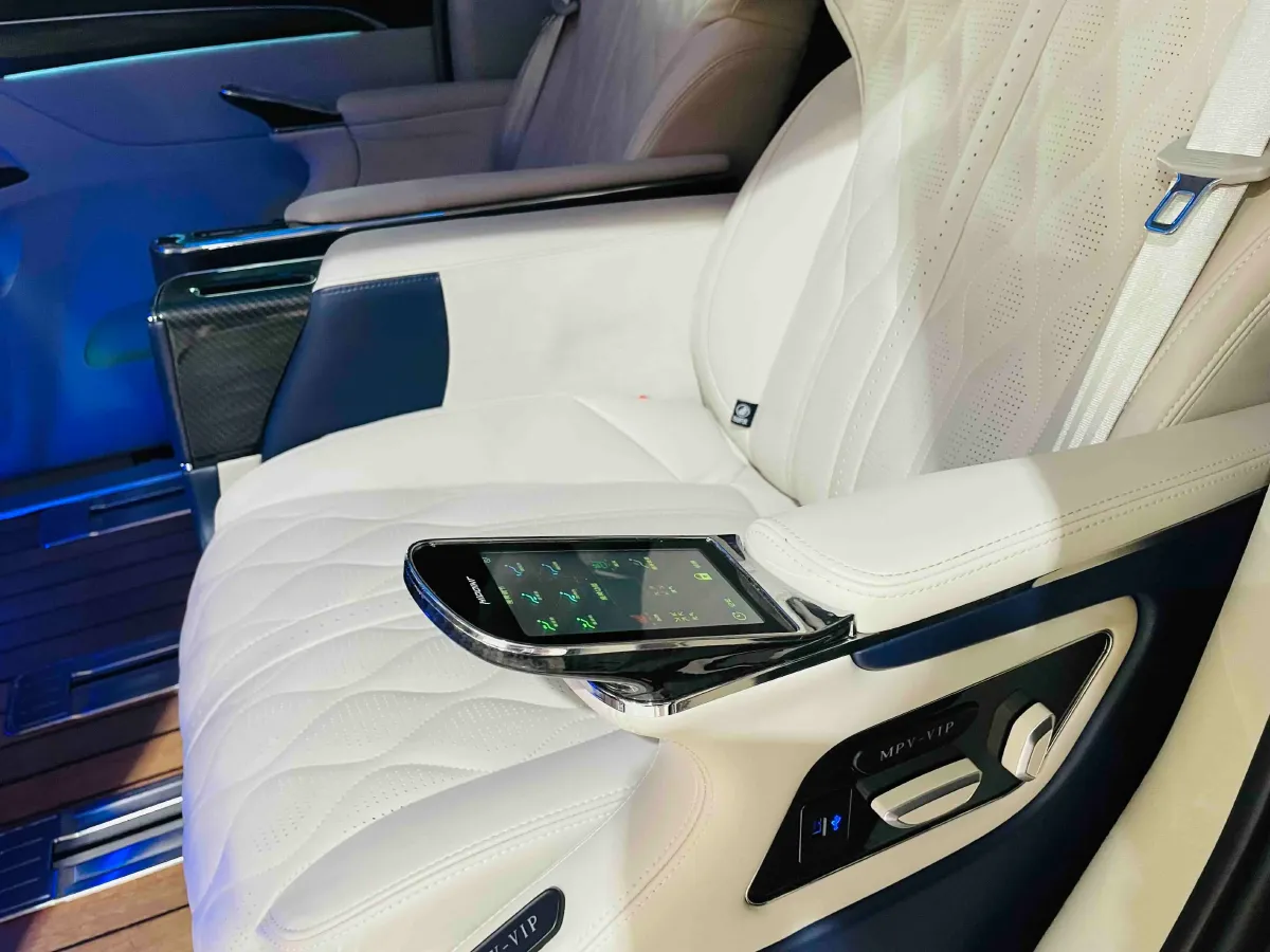 2021 Buick GL8 2.0T 237HP L4 9AT,autocango,china used car exporter,china ev exporter,chinese used car exporter,chinese used ev exporter