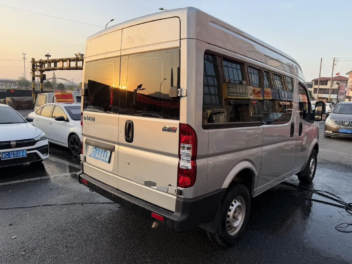 2023 DongFeng DFAC YuFeng 2.0T 136HP L4 7DCT,autocango,china used car exporter,china ev exporter,chinese used car exporter,chinese used ev exporter