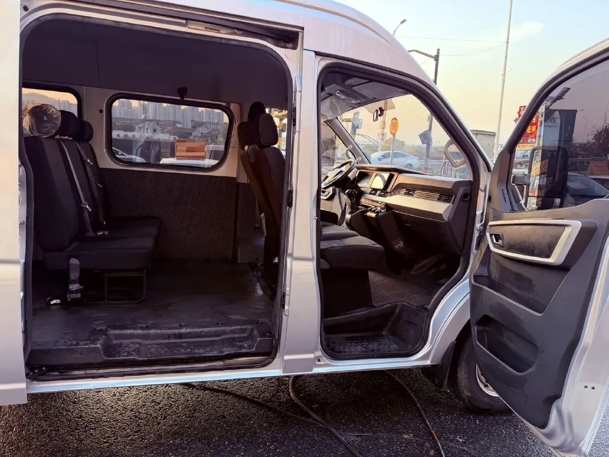 2023 DongFeng DFAC YuFeng 2.0T 136HP L4 7DCT,autocango,china used car exporter,china ev exporter,chinese used car exporter,chinese used ev exporter